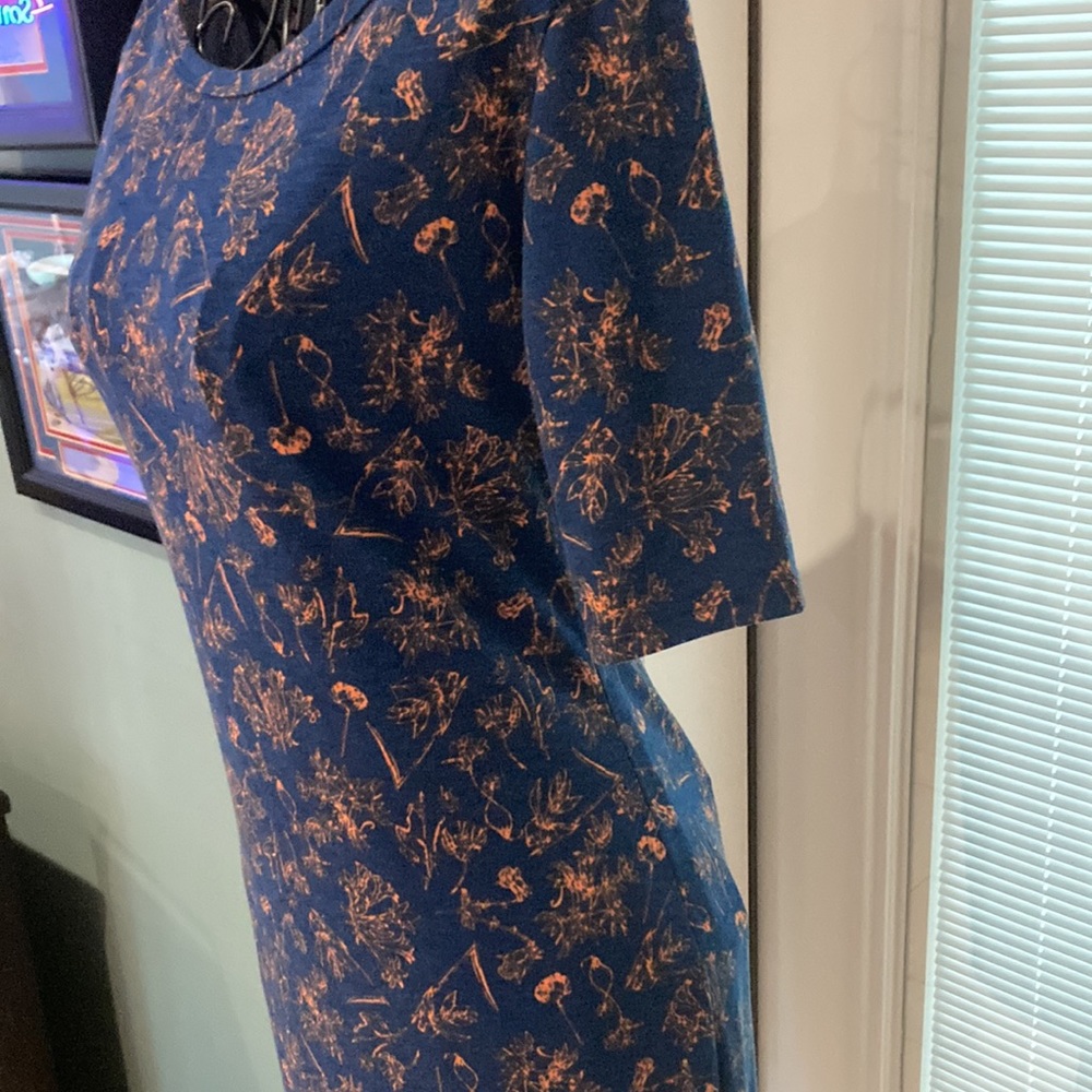 Dress - Picture 2 of 5